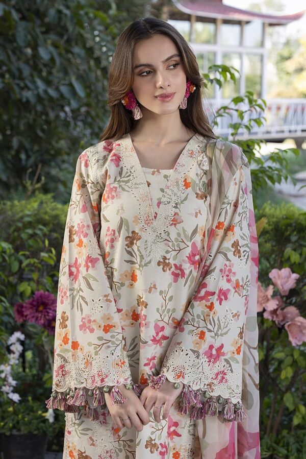 IZEL PRIMIUM LAWN CHIKANKARI ARTICAL - Image 4