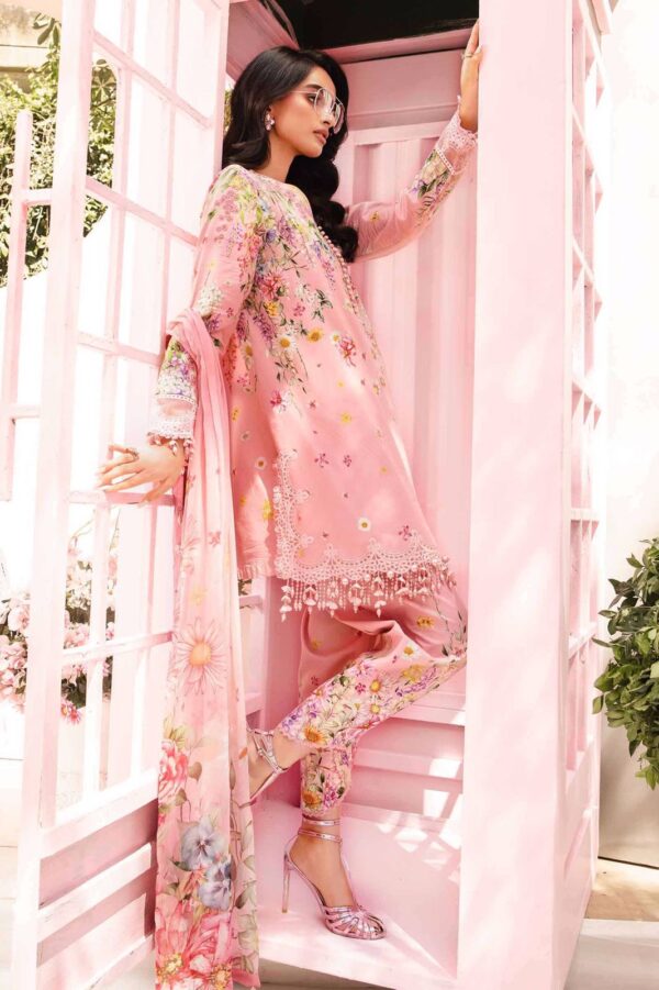 NEW ARRIVAL MARIA B LAWN EMBRODAIRY DUPPTA - Image 2