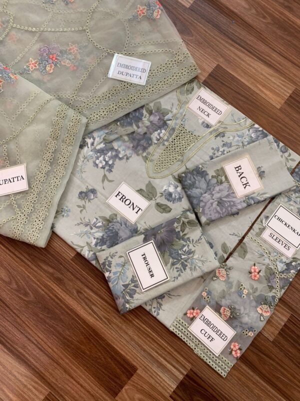 Baroque | Luxury Pret 24 | LAWN UF-652 - Image 7