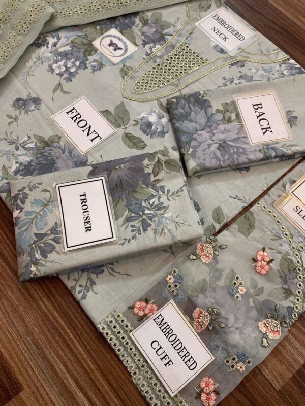 Baroque | Luxury Pret 24 | LAWN UF-652 - Image 5