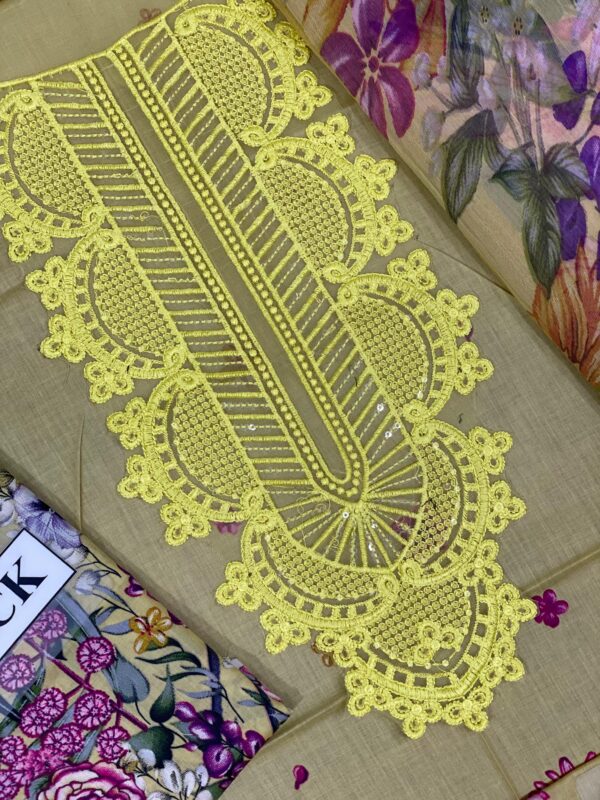 NEW ARRIVAL MARIA B LAWN COLLECTION 3-A - Image 3