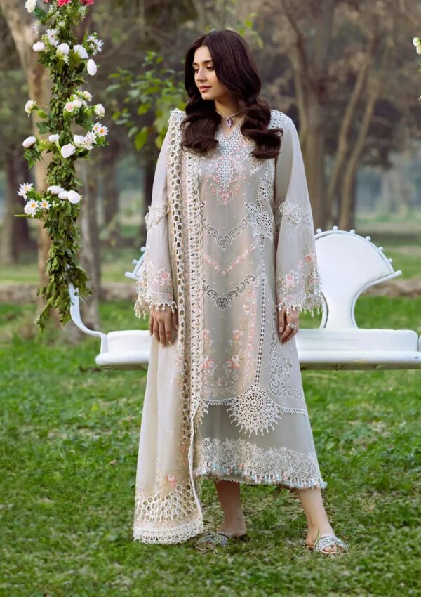 NEW ARRIVAL BIN ILYAS LAWN COTTON CHIKANKARI
