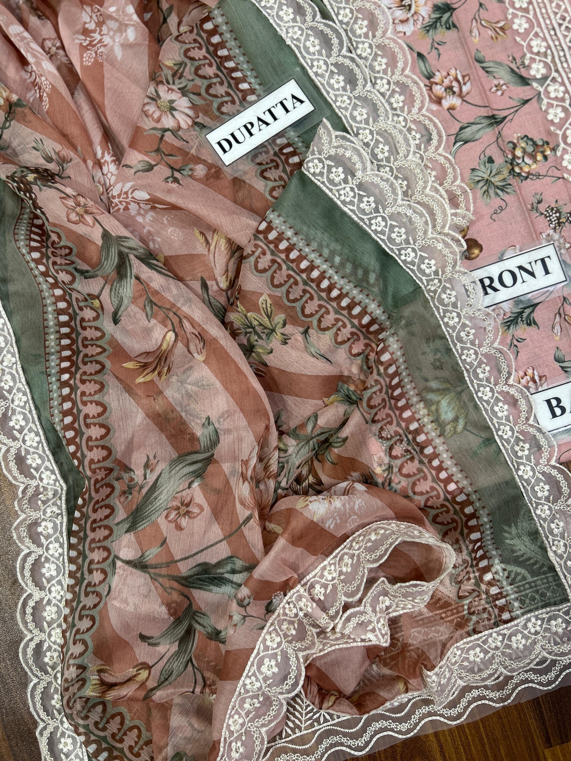 Zainab Chottani☆ Design # 09 Amere - Image 4